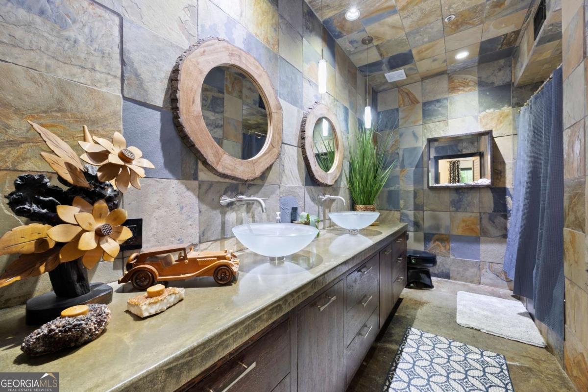 1250 Parkwood Circle Atlanta - 13