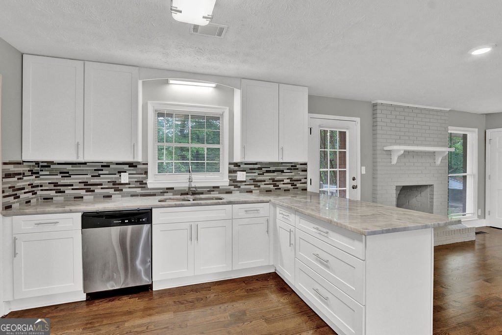 2417 Jade Drive Lawrenceville - 24