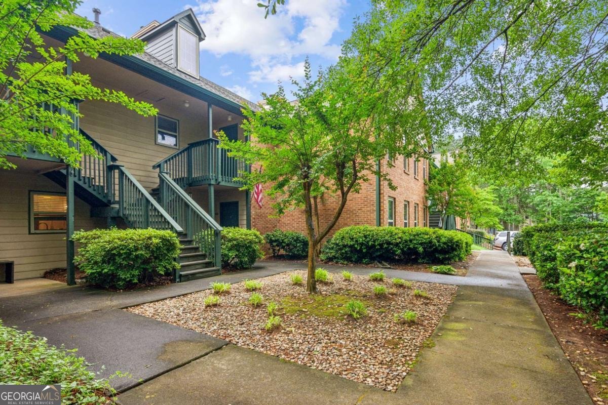 721 Beaufort Circle Duluth - 1