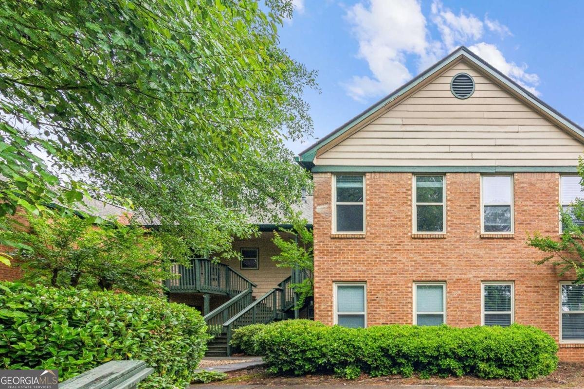 721 Beaufort Circle Duluth - 2