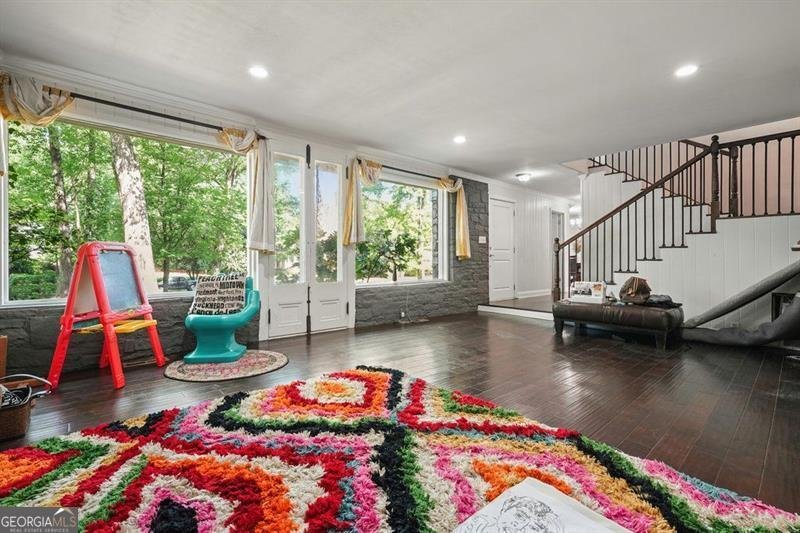 2162 BROOKVIEW Drive Atlanta - 12