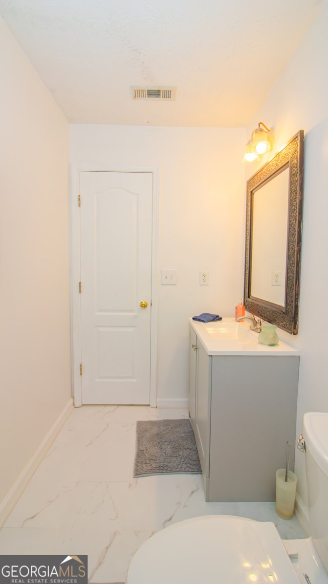 213 WHISTLE Way Locust Grove - 45