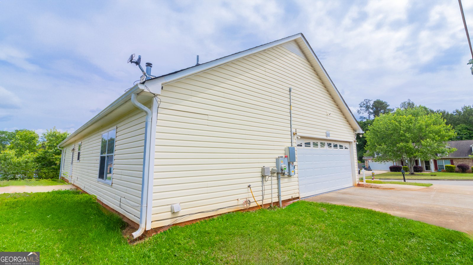 213 WHISTLE Way Locust Grove - 63