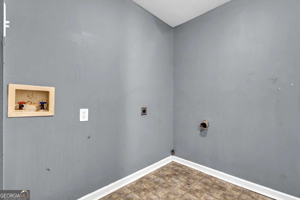 1911 Rosewood Road Decatur - 2