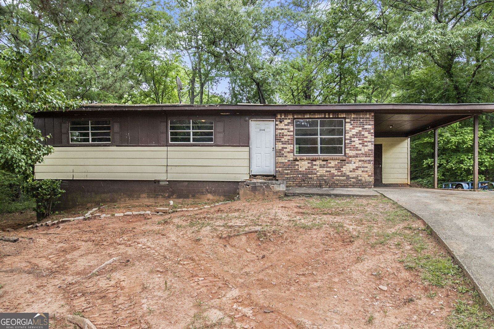 6109 Oakwood Circle Covington - 1