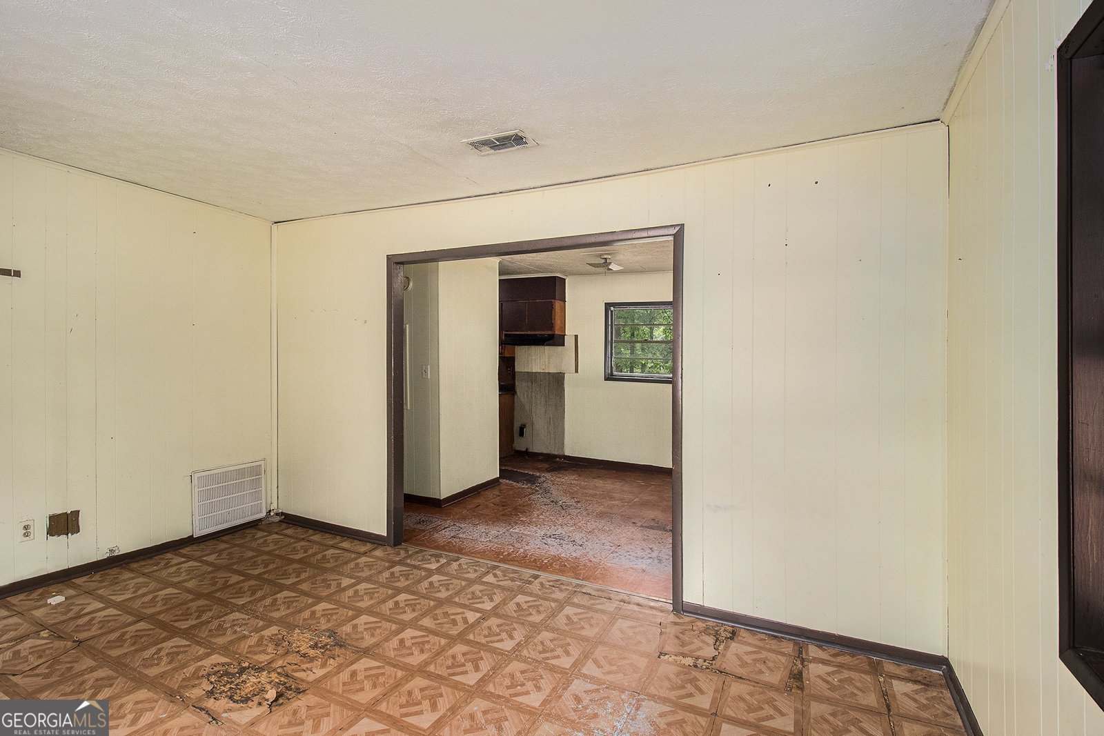 6109 Oakwood Circle Covington - 2