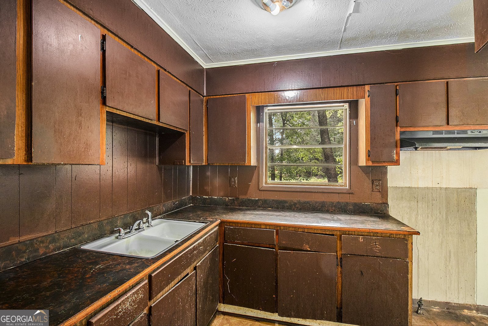 6109 Oakwood Circle Covington - 6