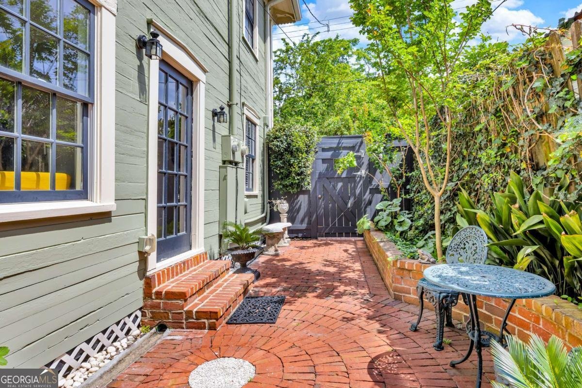 307 Huntingdon Street Savannah - 33