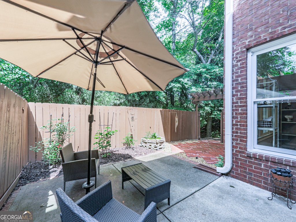 5605 Waters Edge Trail Roswell - 44