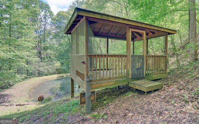 228 Flat Rock Valley Road Blairsville - 43