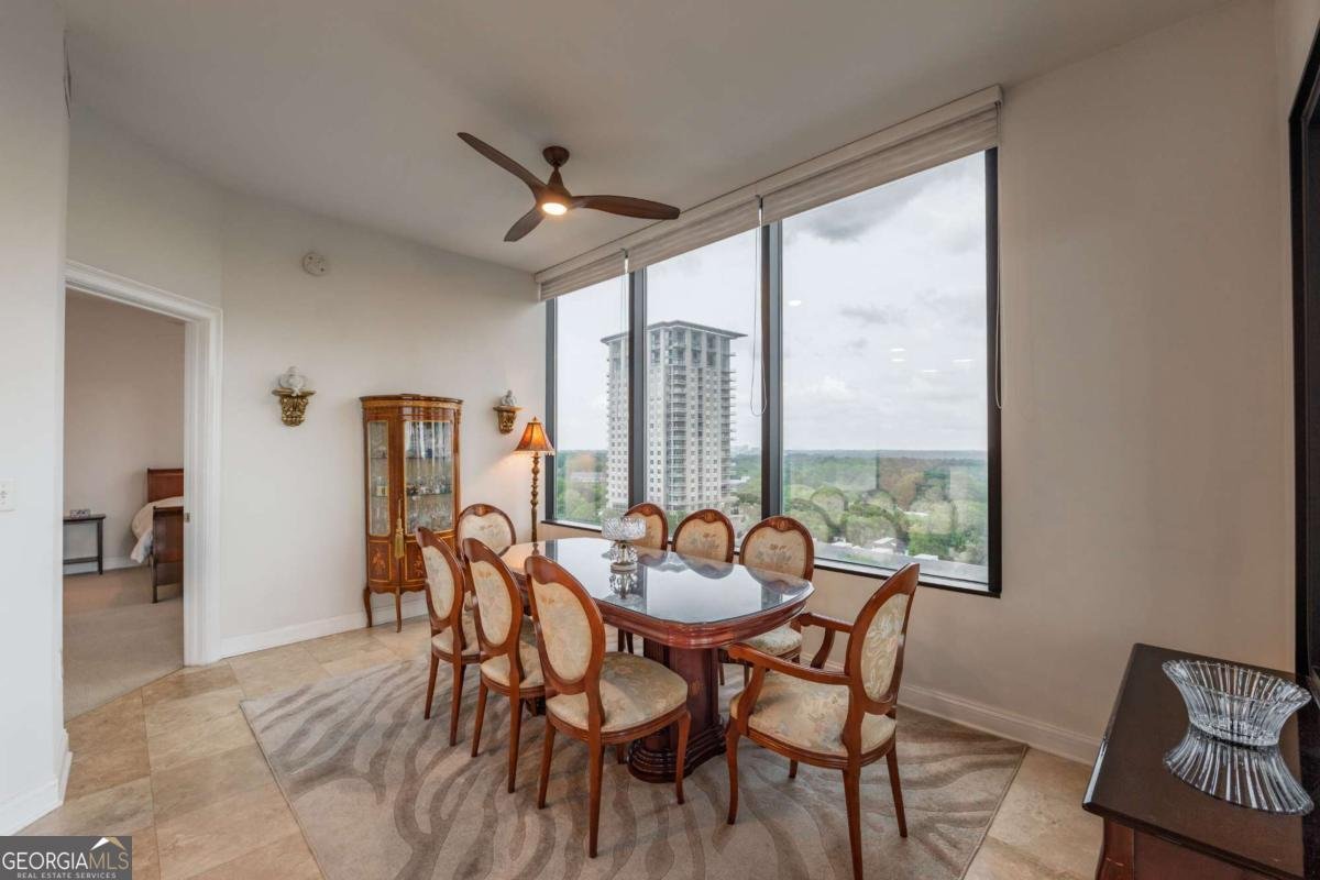 2828 Peachtree Road Atlanta - 12