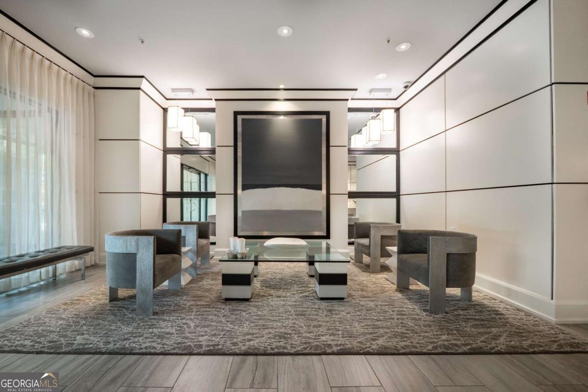2828 Peachtree Road Atlanta - 30