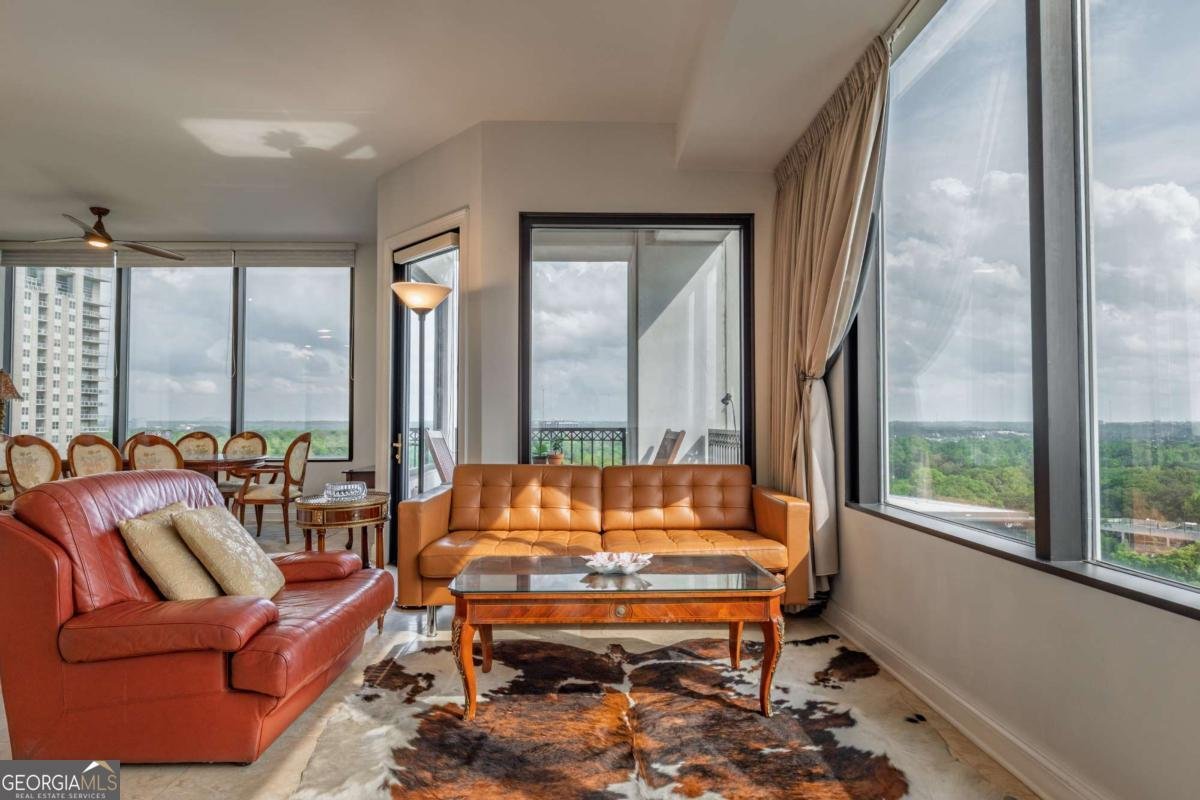 2828 Peachtree Road Atlanta - 4