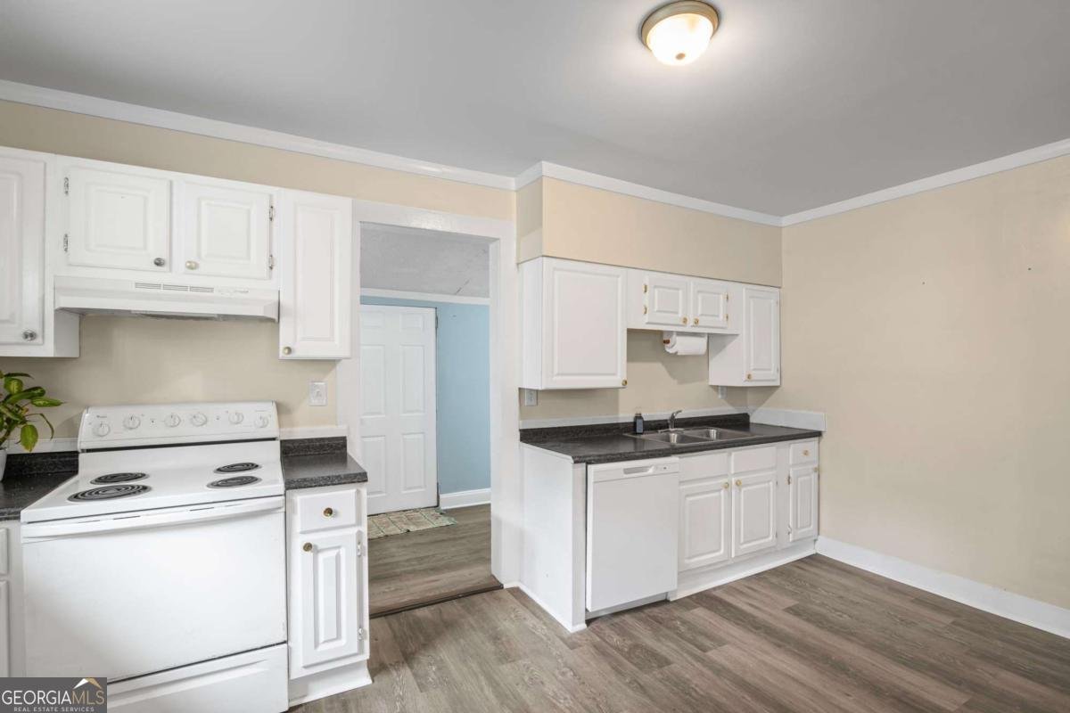 1591 Jonesboro Road Atlanta - 12