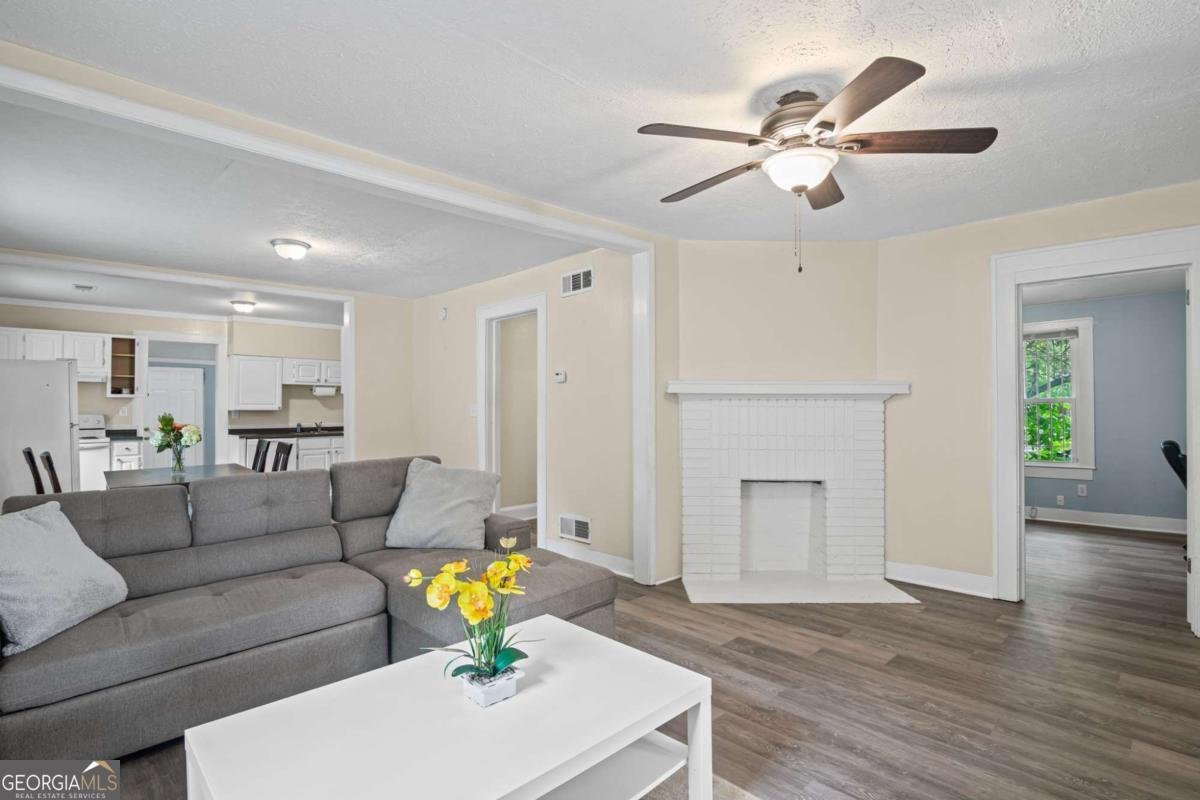 1591 Jonesboro Road Atlanta - 7