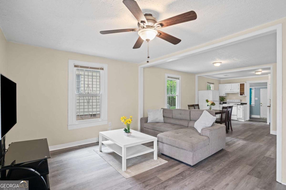 1591 Jonesboro Road Atlanta - 8