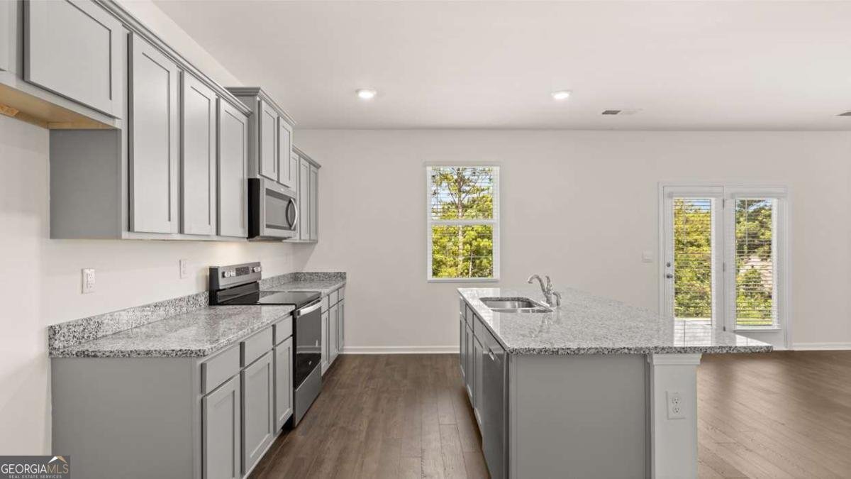 178 Aster Avenue Locust Grove - 11