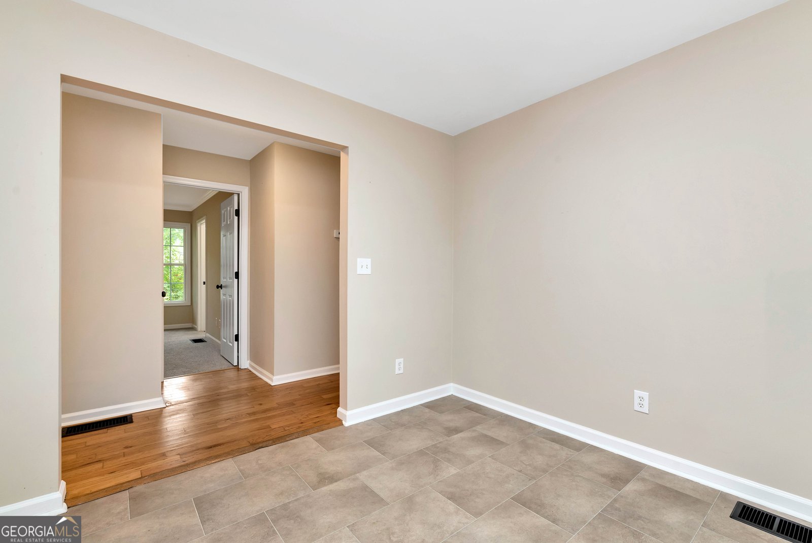 235 Baugh Street Commerce - 15