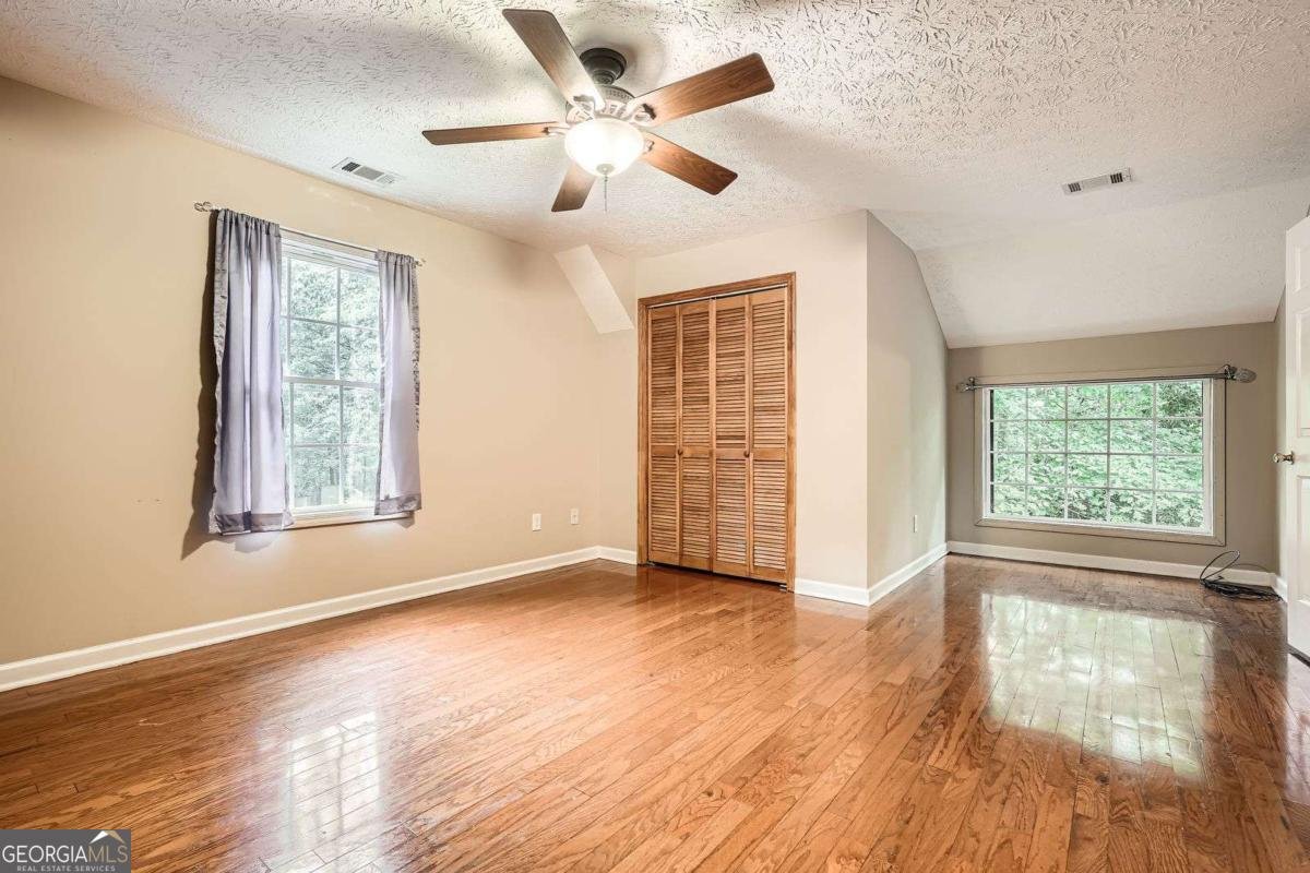 510 Aiken Drive Dallas - 22