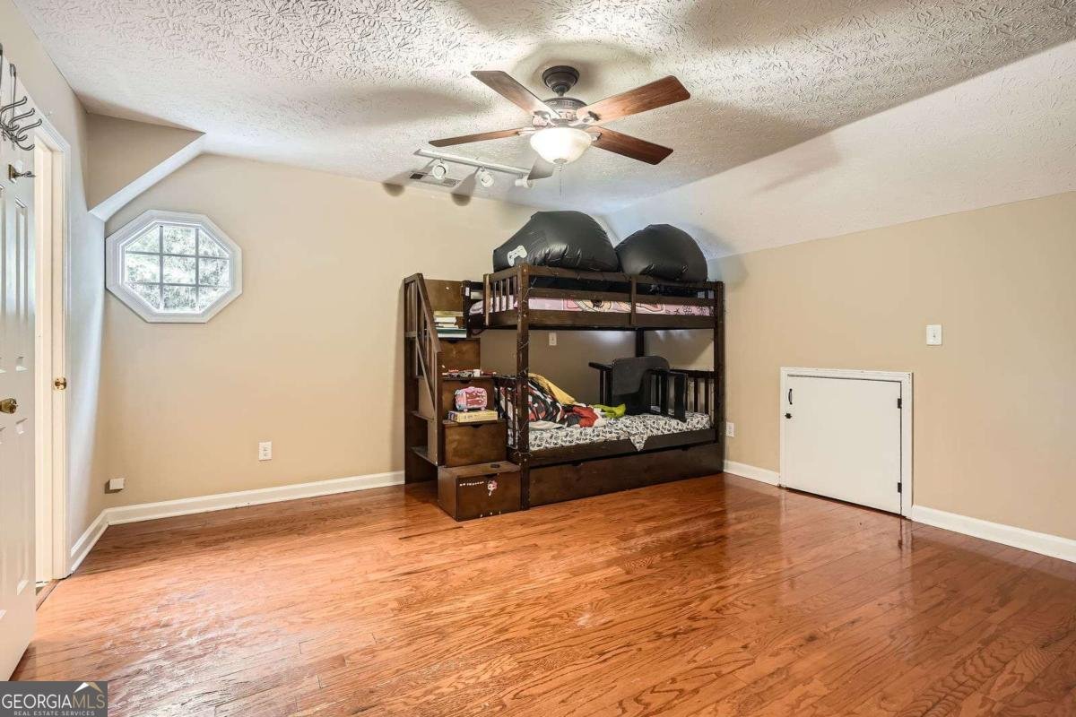 510 Aiken Drive Dallas - 25