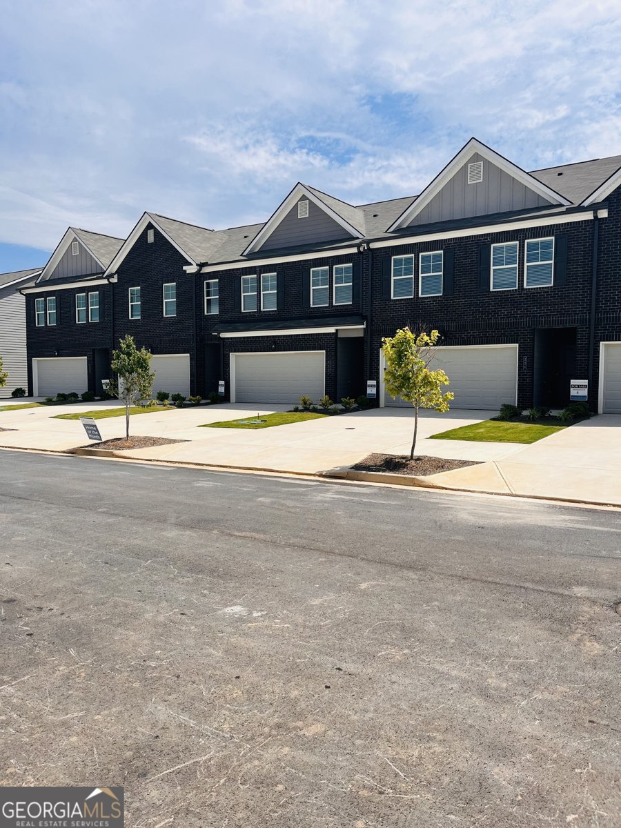 216 Epping Drive Stockbridge - 2