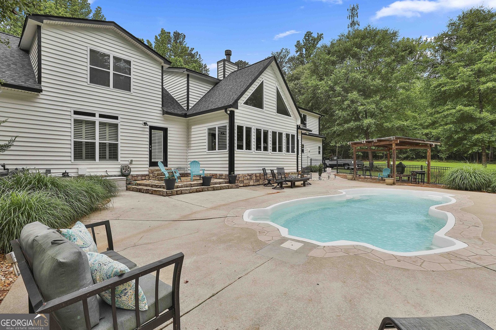522 PALMETTO TYRONE RD(3.2 Acres) Newnan - 74