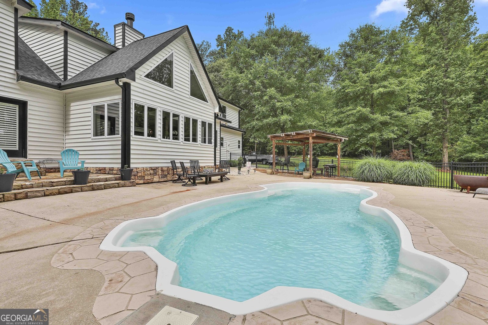 522 PALMETTO TYRONE RD(3.2 Acres) Newnan - 75