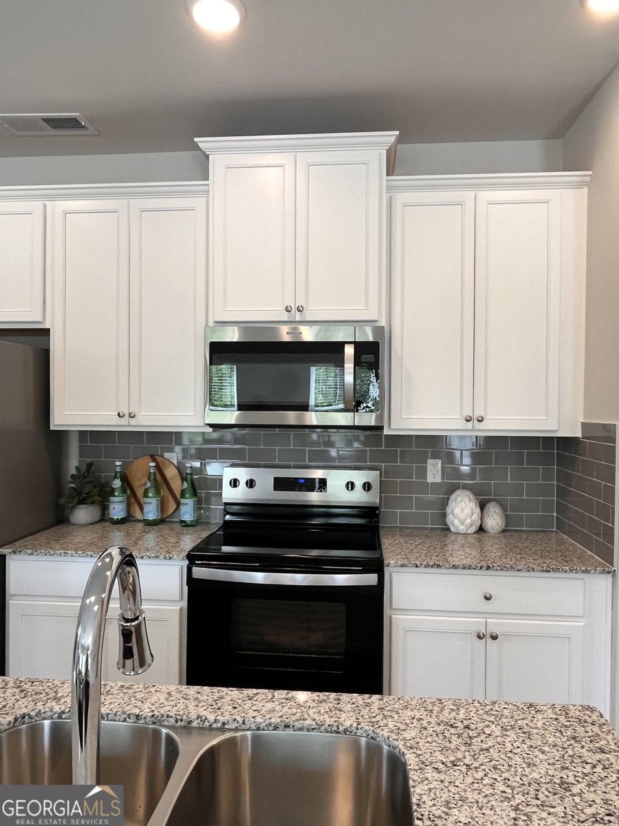 240 Epping Drive Stockbridge - 2