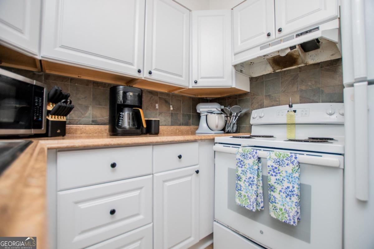 4529 Lakeview Drive Powder Springs - 11