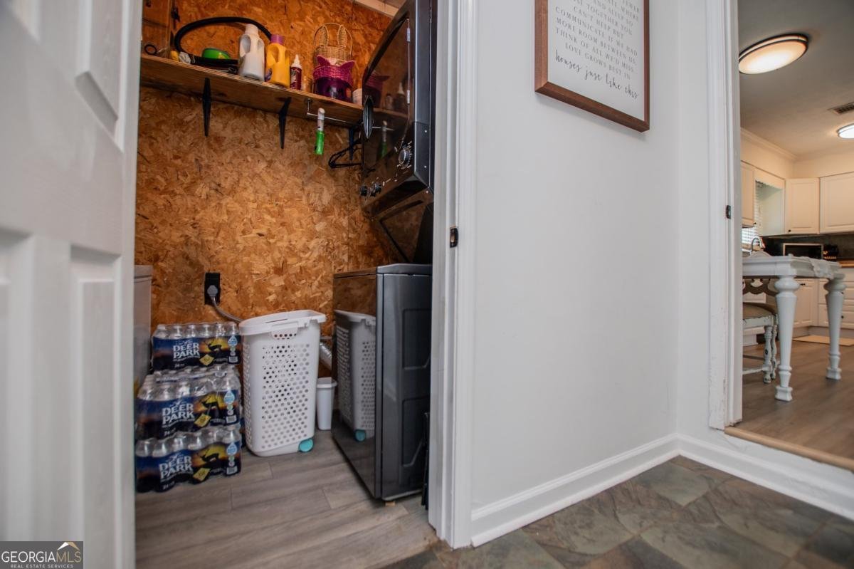 4529 Lakeview Drive Powder Springs - 30