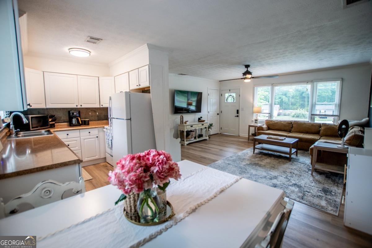 4529 Lakeview Drive Powder Springs - 8