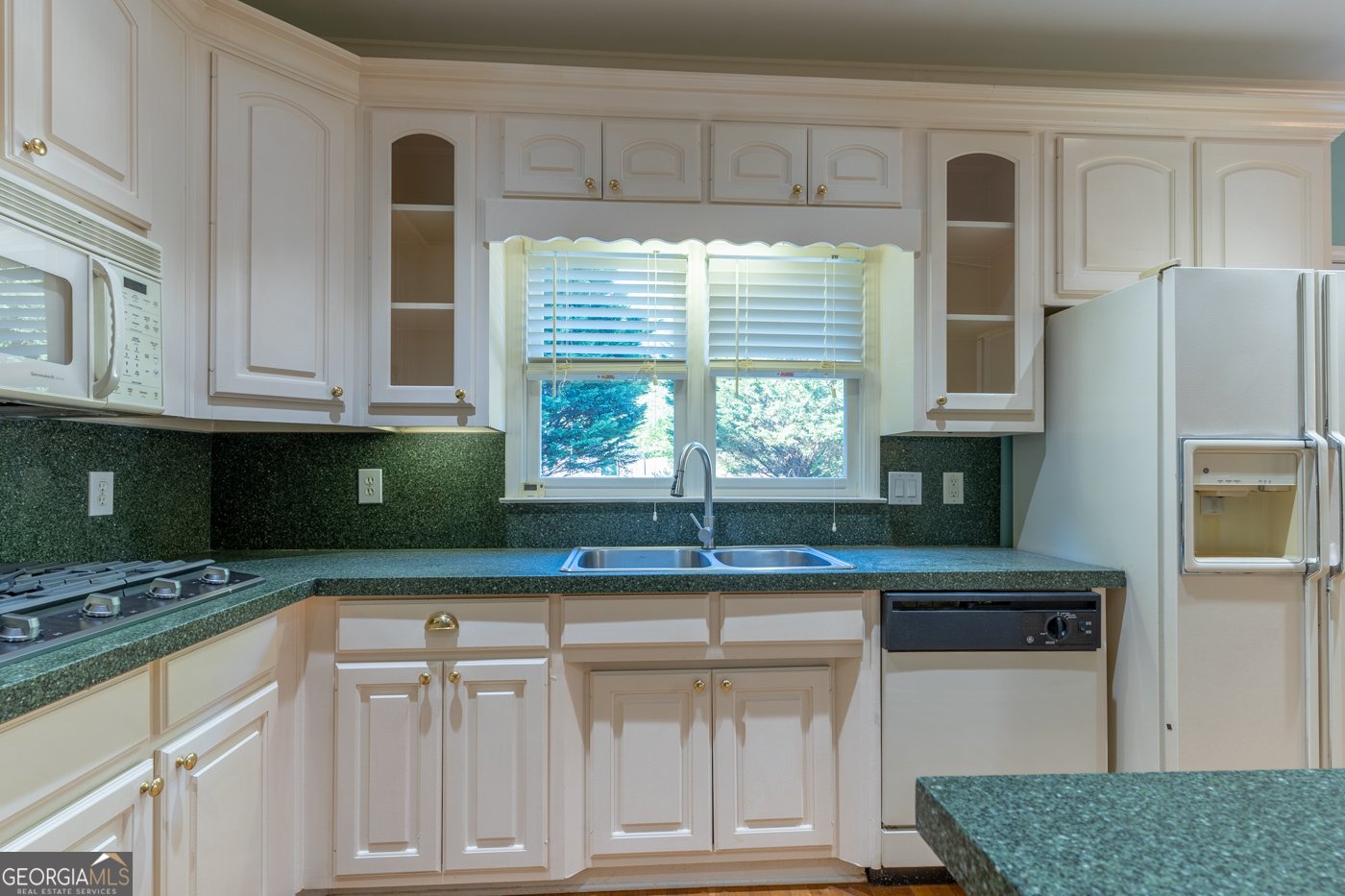 1210 Lancelot Court Loganville - 16