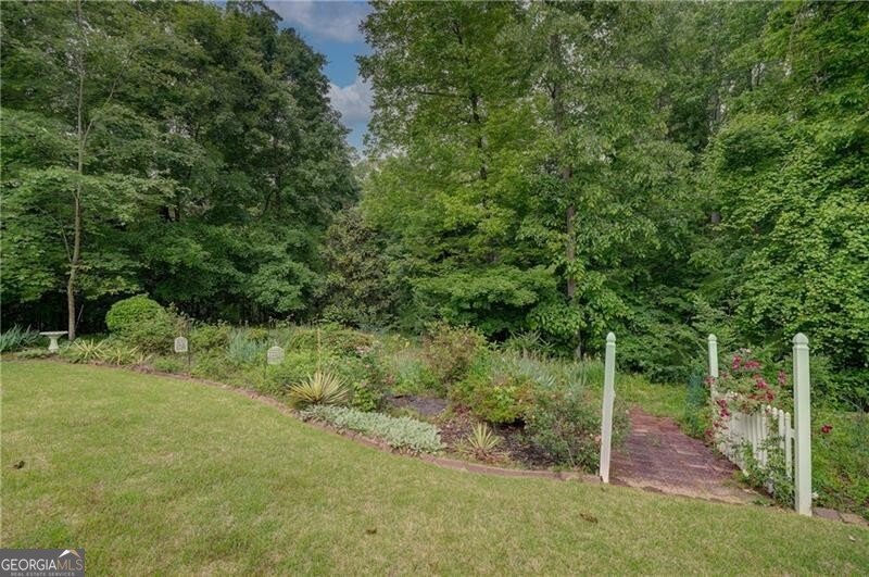 4942 Brown Leaf Drive Powder Springs - 44