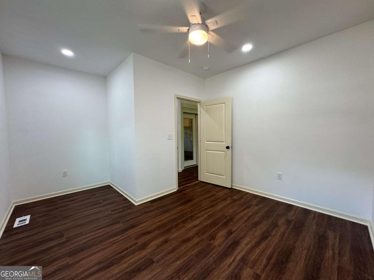 280 Holman Avenue Athens - 34