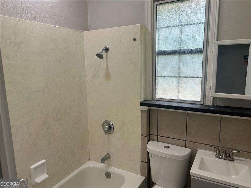 2076 Garden Circle Decatur - 10