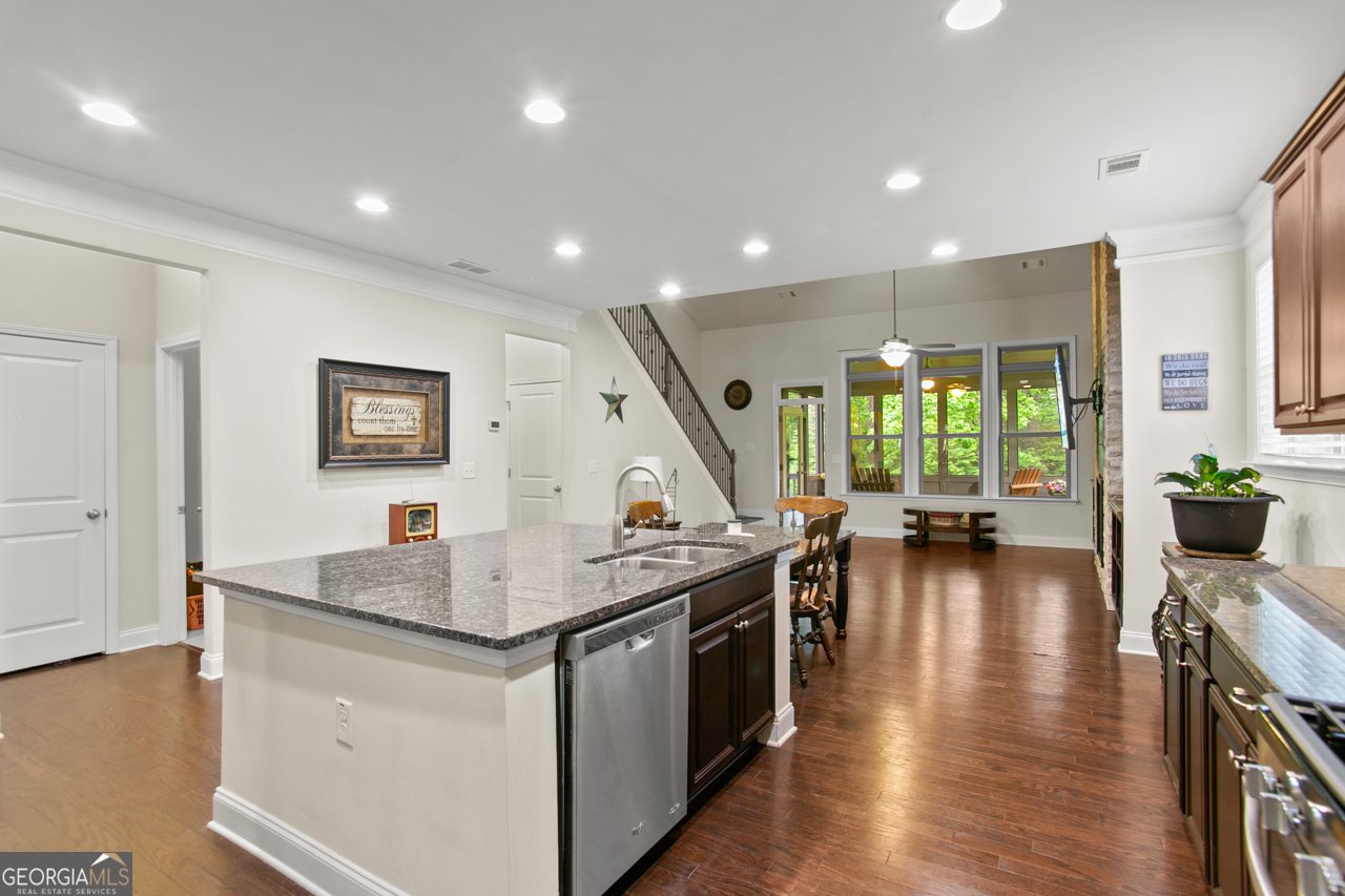 436 Barnett Street Woodstock - 16