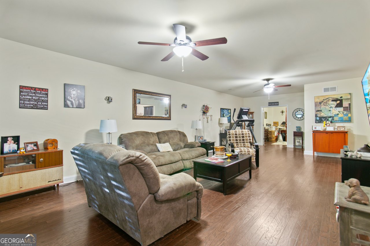 436 Barnett Street Woodstock - 39