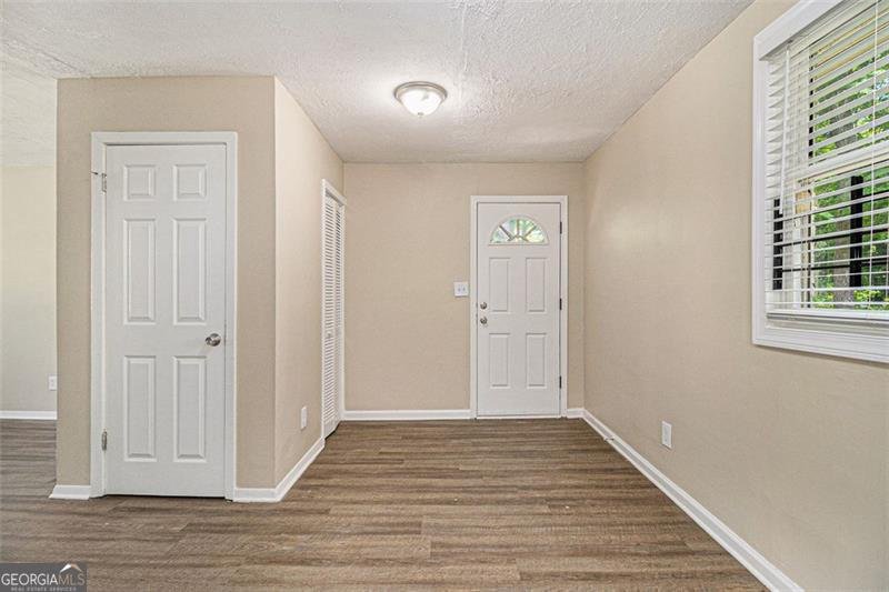 442 COLOGNE Drive Atlanta - 13