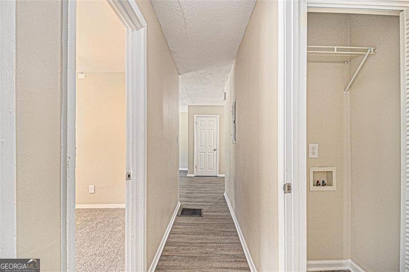 442 COLOGNE Drive Atlanta - 17