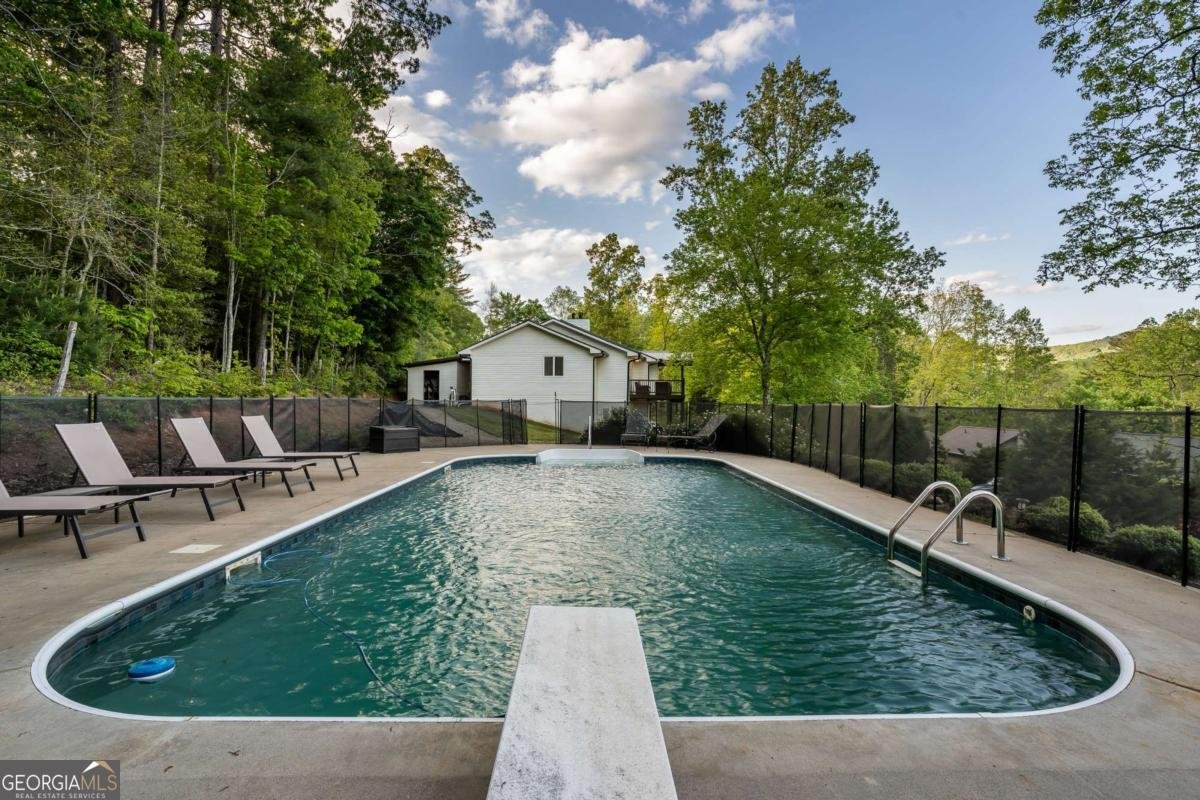 138 Mccombs Drive Blairsville - 60