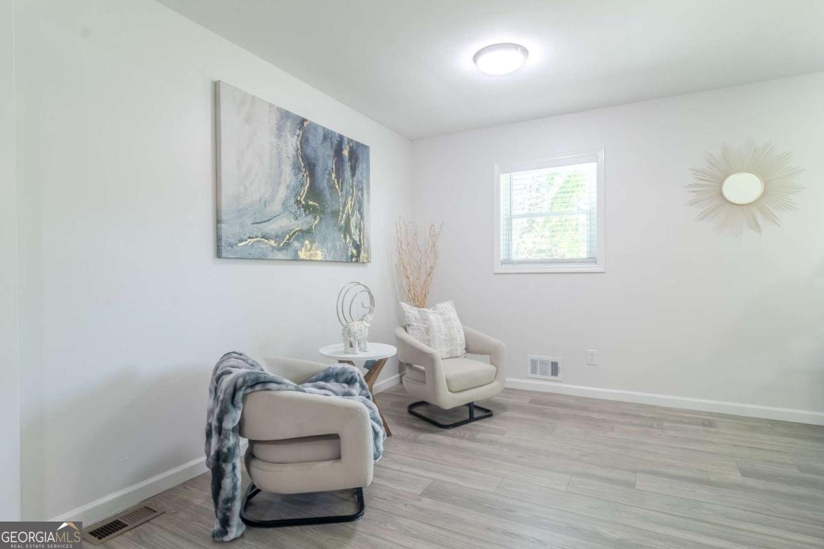 317 COMMUNITY Drive Mableton - 11