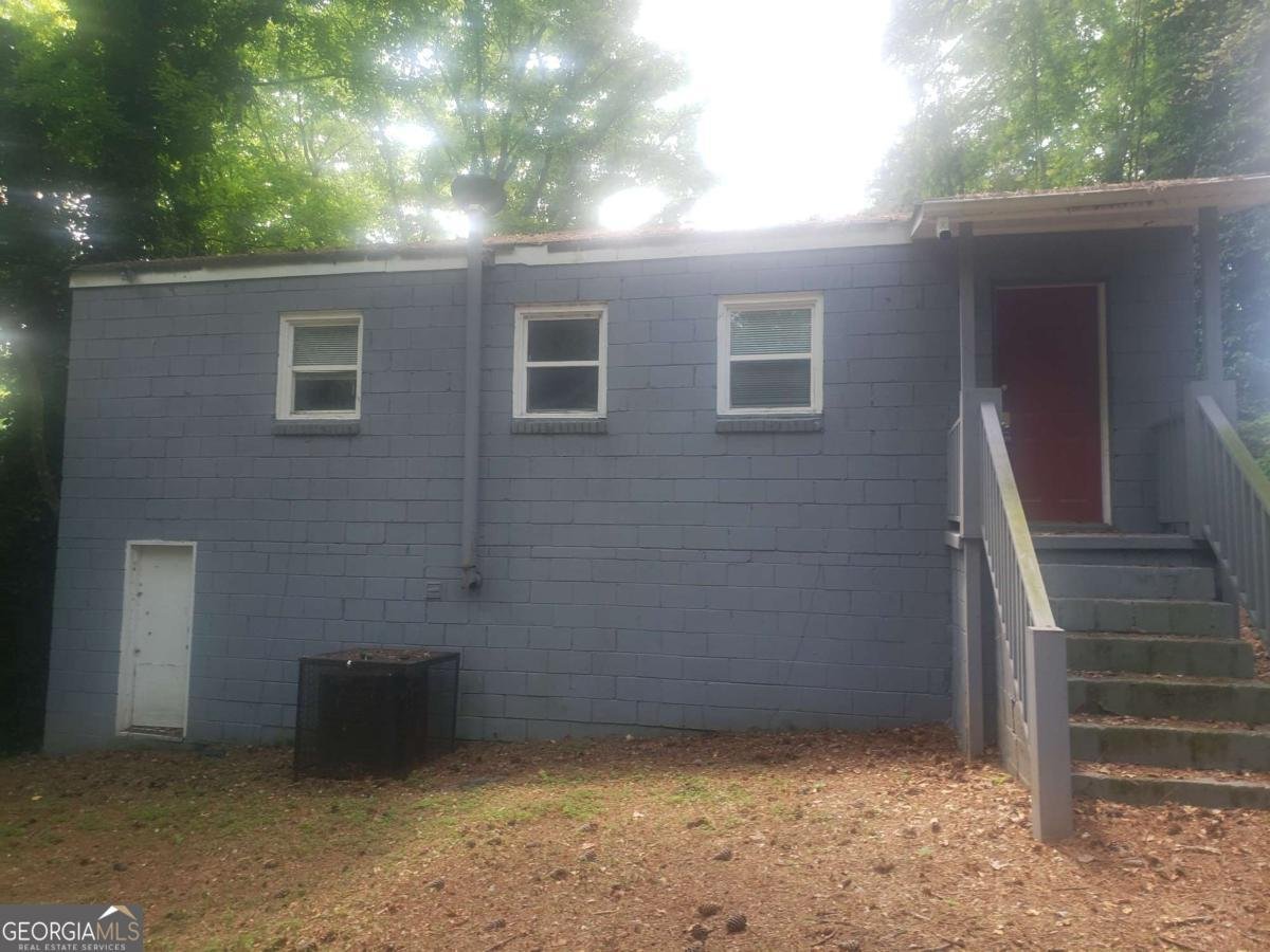 2835 Burton Road Atlanta - 2