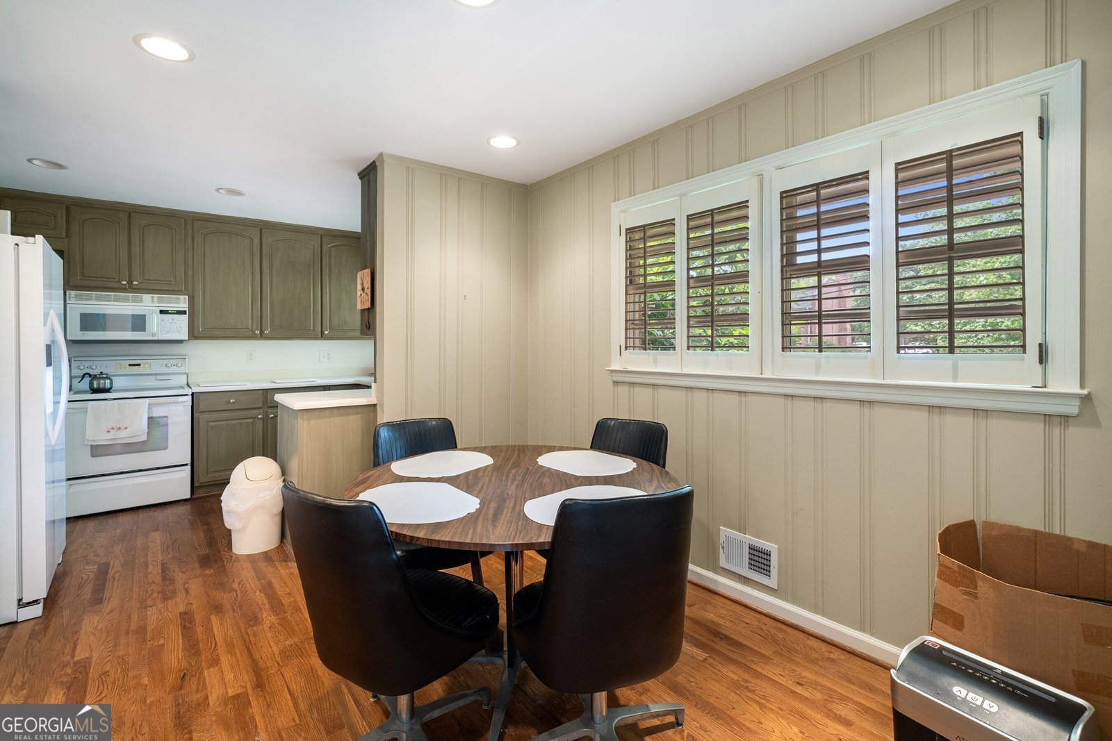 2556 Defoors Ferry Road Atlanta - 3