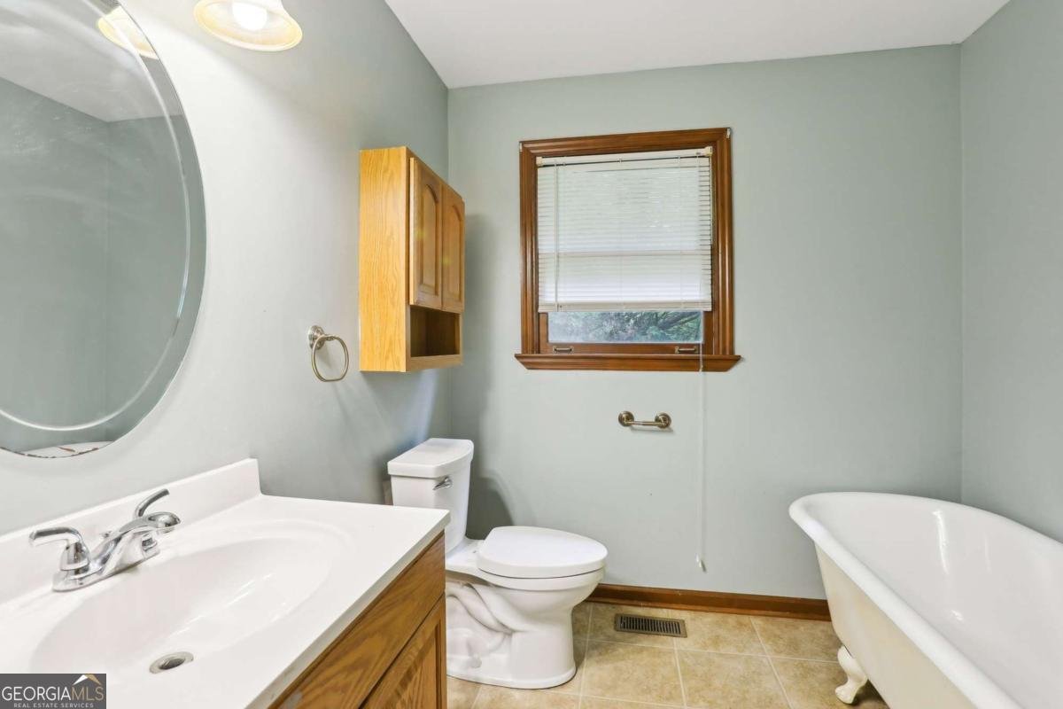 4071 Warren Road Flowery Branch - 36