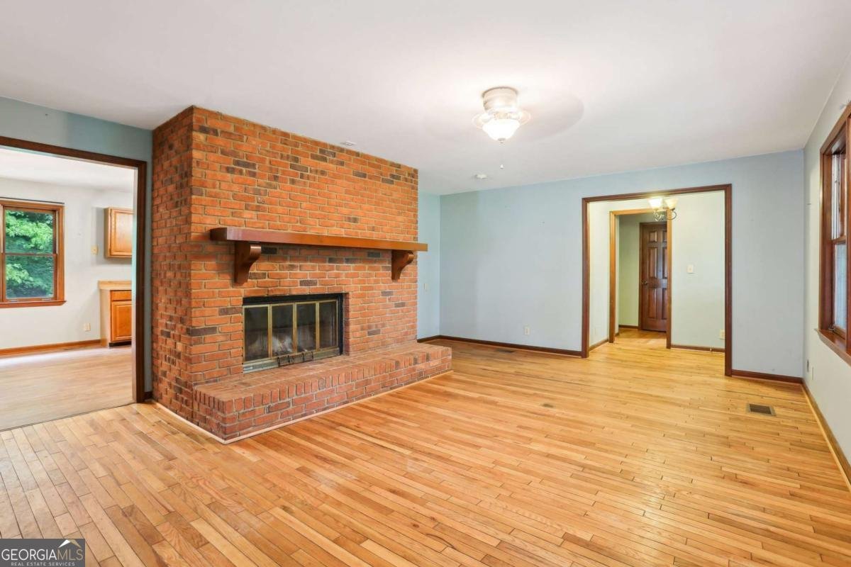 4071 Warren Road Flowery Branch - 7