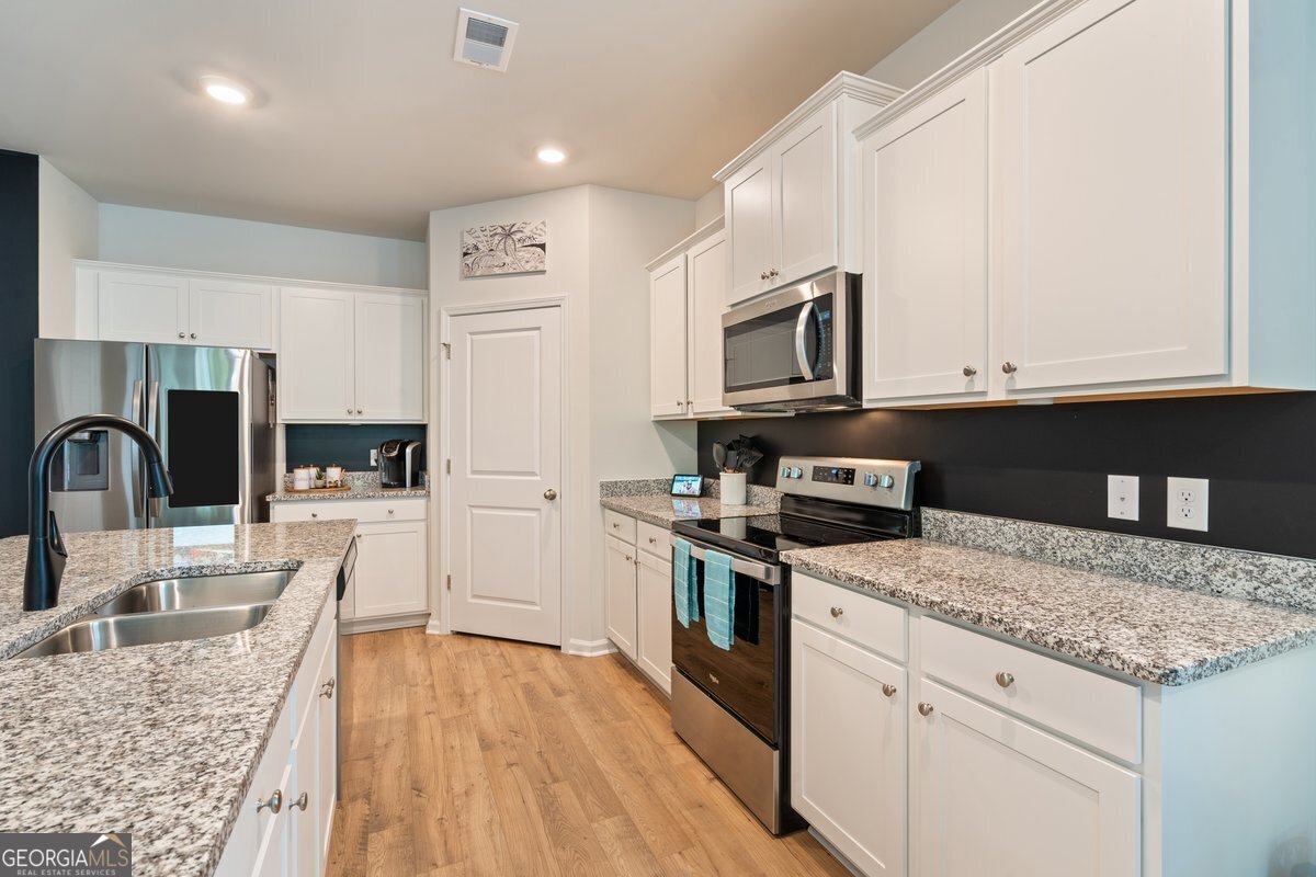 165 Coby Lane Richmond Hill - 7