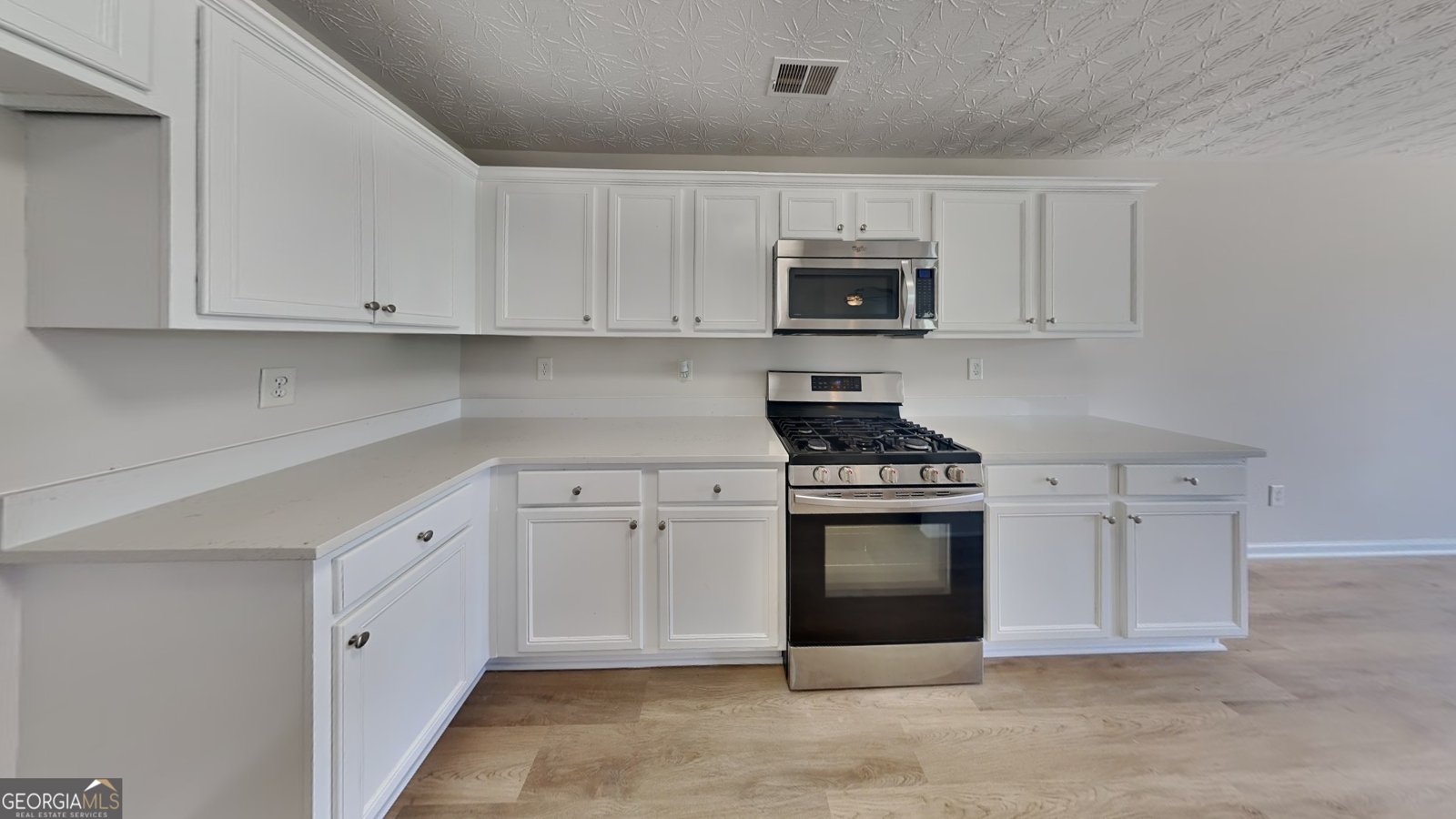 5052 HICKORY Circle Ellenwood - 18