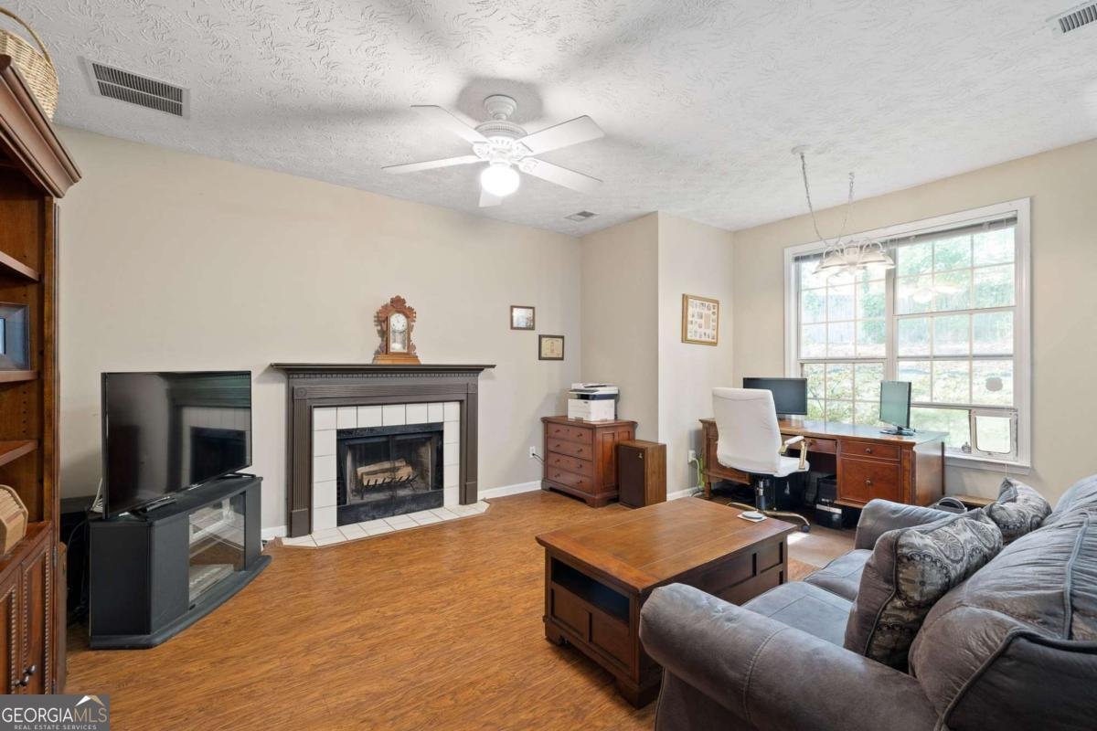 1065 Dalby Way Austell - 11