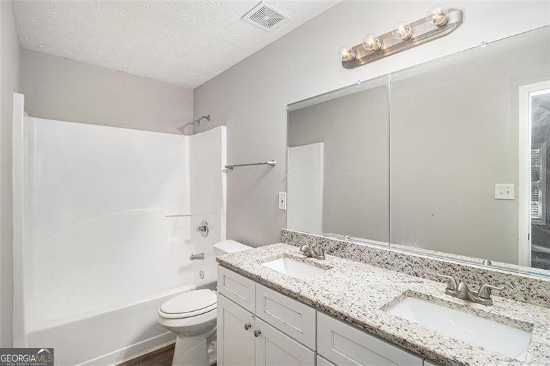 9188 JEFFERSON VILLAGE Drive Covington - 9