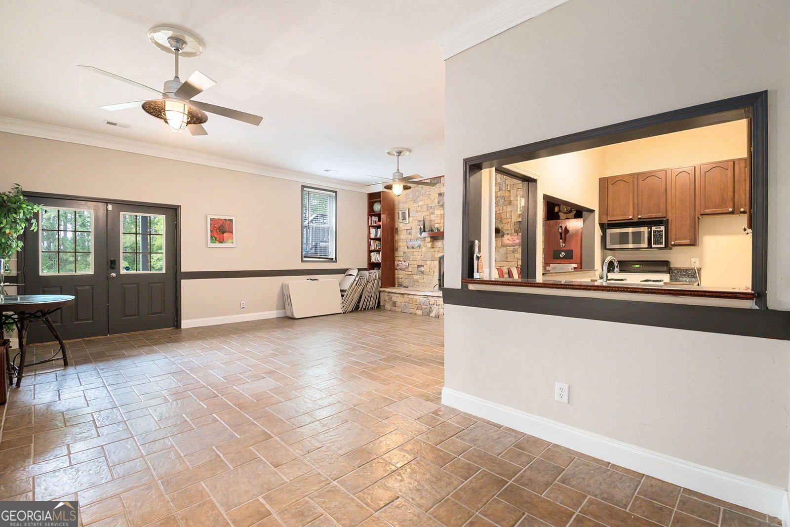 1640 SETTINDOWN Drive Roswell - 31